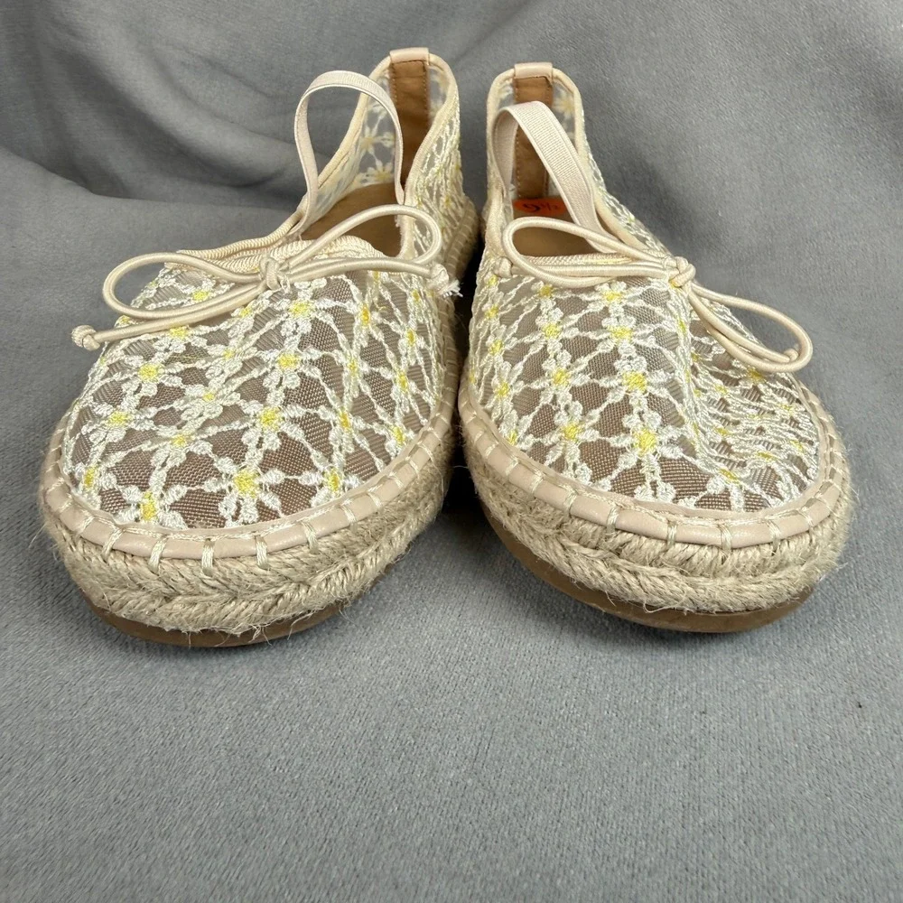 Madden Girl Cottagecore Flats Women 9.5 Beige Floral Mesh Mary Jane Bow Ballet